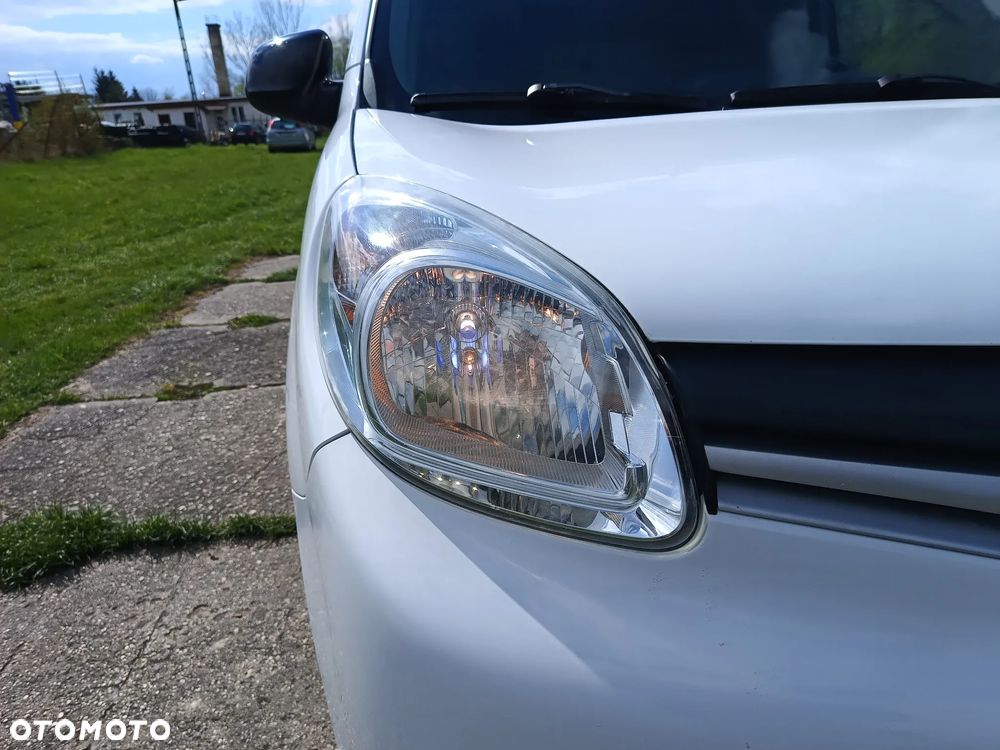 Renault Kangoo wersja MAXI LONG 1.5 diesel 110kM 2017 rok Bogate wyposażenie- WEBASTO, navigacja NISKI PRZEBIEG-142 tyś. SPRAWNY 100% ZAREJESTROWANY!! - 17
