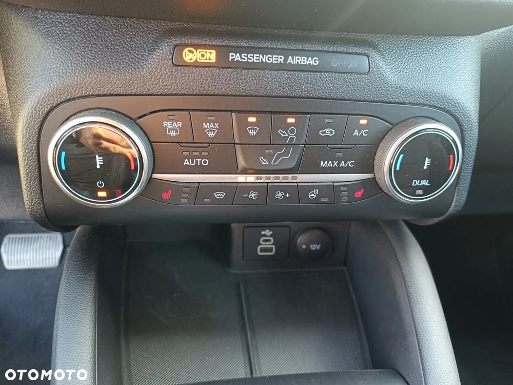 Ford Kuga - 13