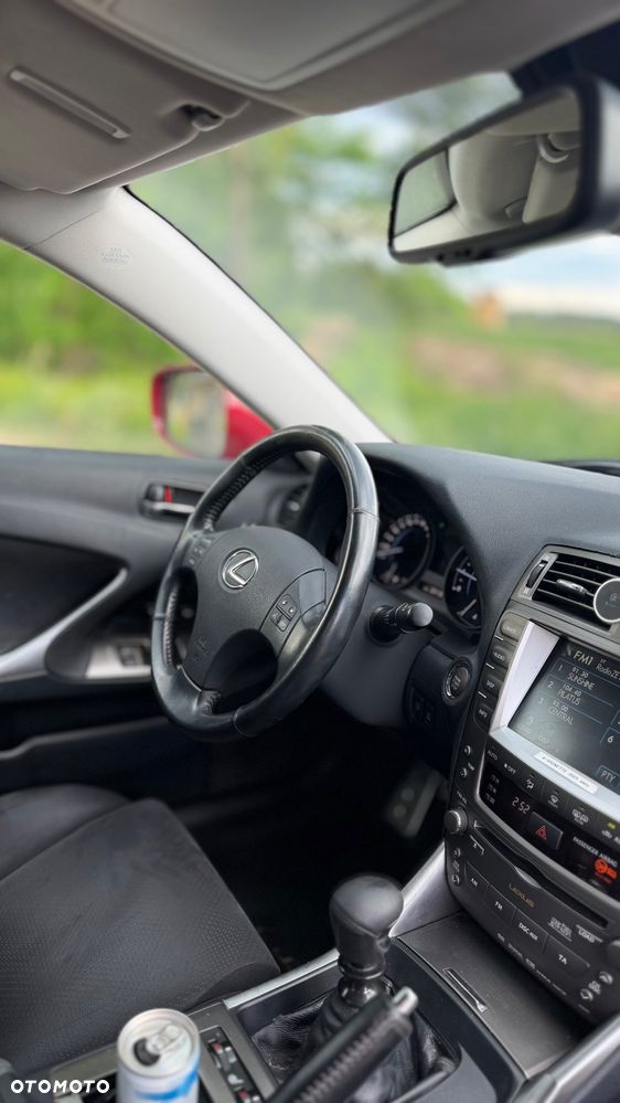 Lexus IS 250 Prestige - 12