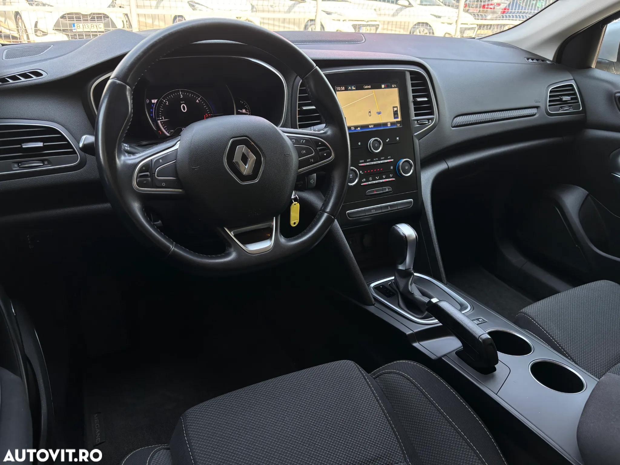 Renault Megane BLUE dCi 115 EDC BUSINESS EDITION - 12