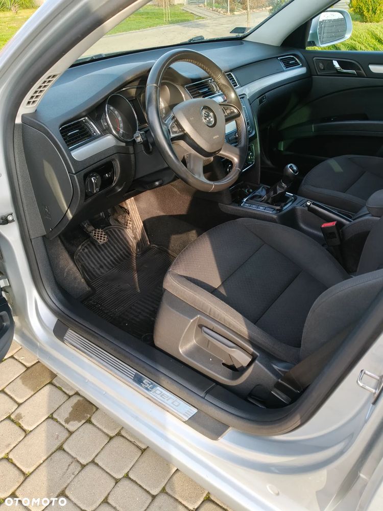 Skoda Superb 2.0 TDI Ambition Outdoor - 16