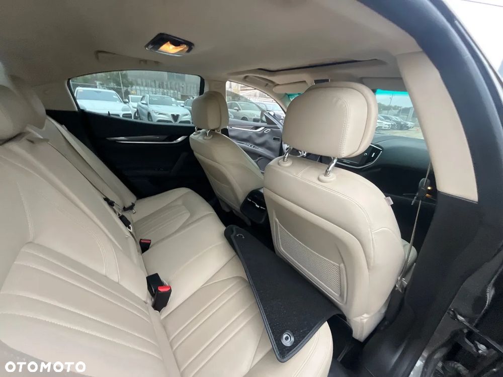 Maserati Ghibli - 19