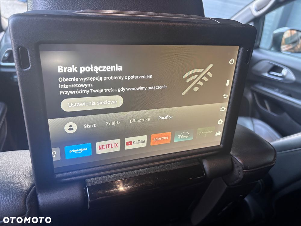 Chrysler Pacifica - 17