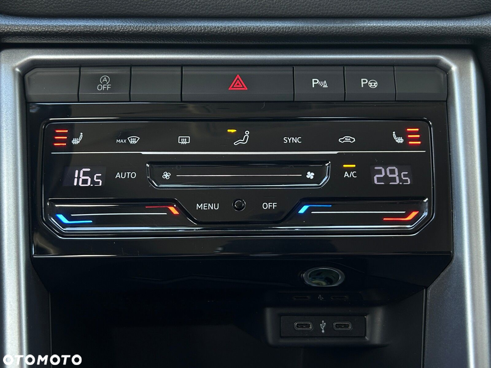 Volkswagen T-Roc 1.5 TSI Life DSG - 25