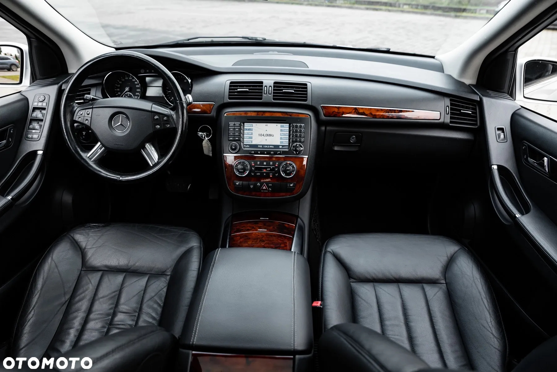 Mercedes-Benz Klasa R 320 CDI 4-Matic - 24