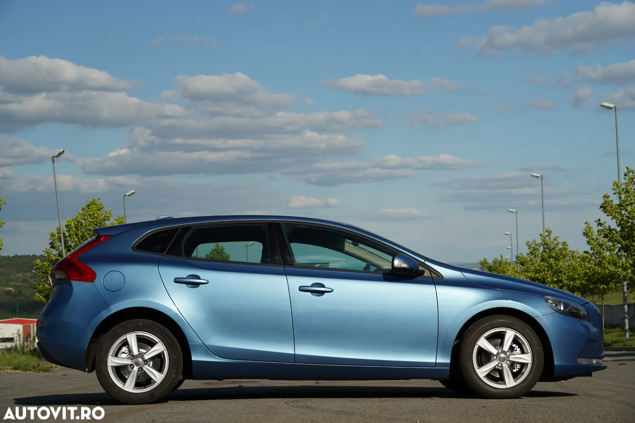 Volvo V40 D2 Kinetic - 19