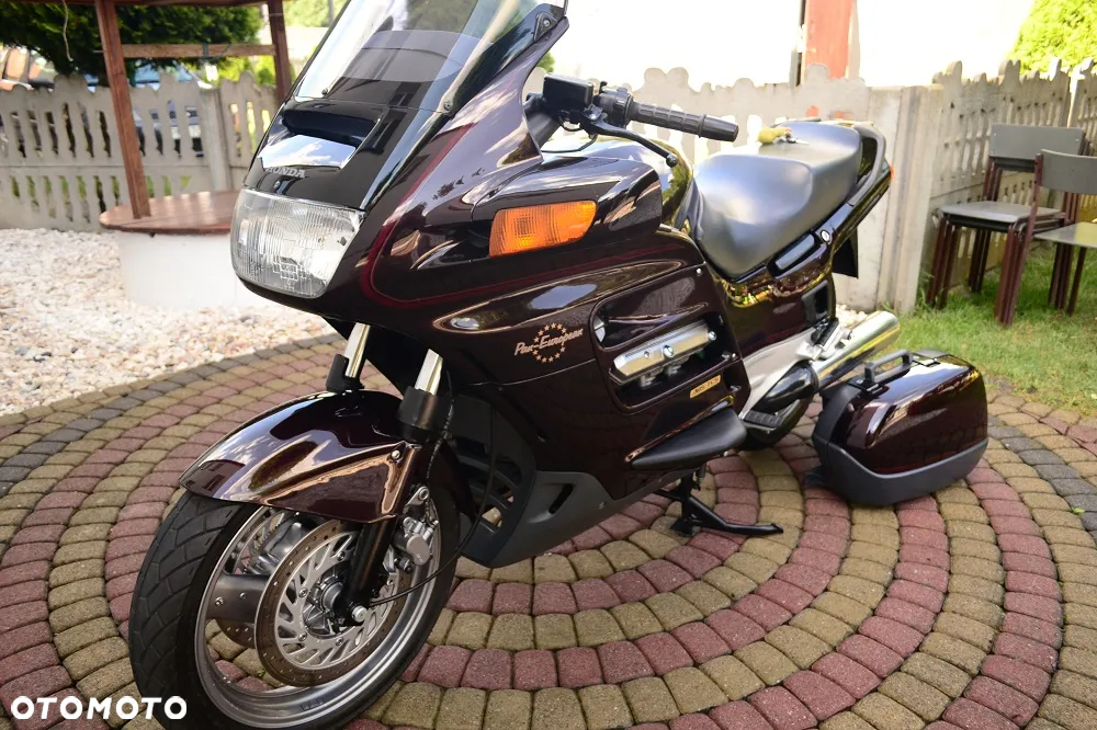 Honda ST - 28