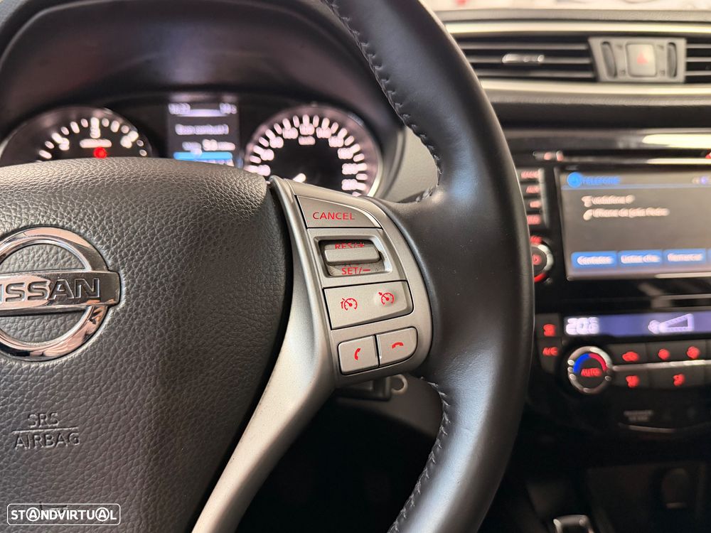 Nissan Qashqai 1.5 dCi N-Connecta 18 - 24