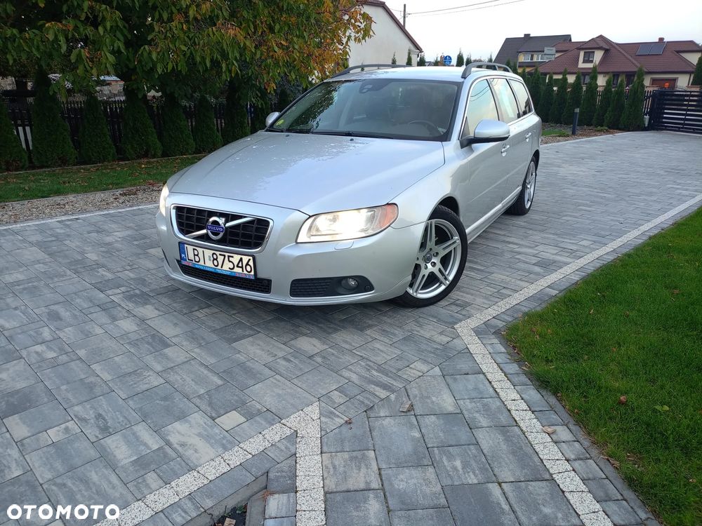 Volvo V70 2013 photo 2