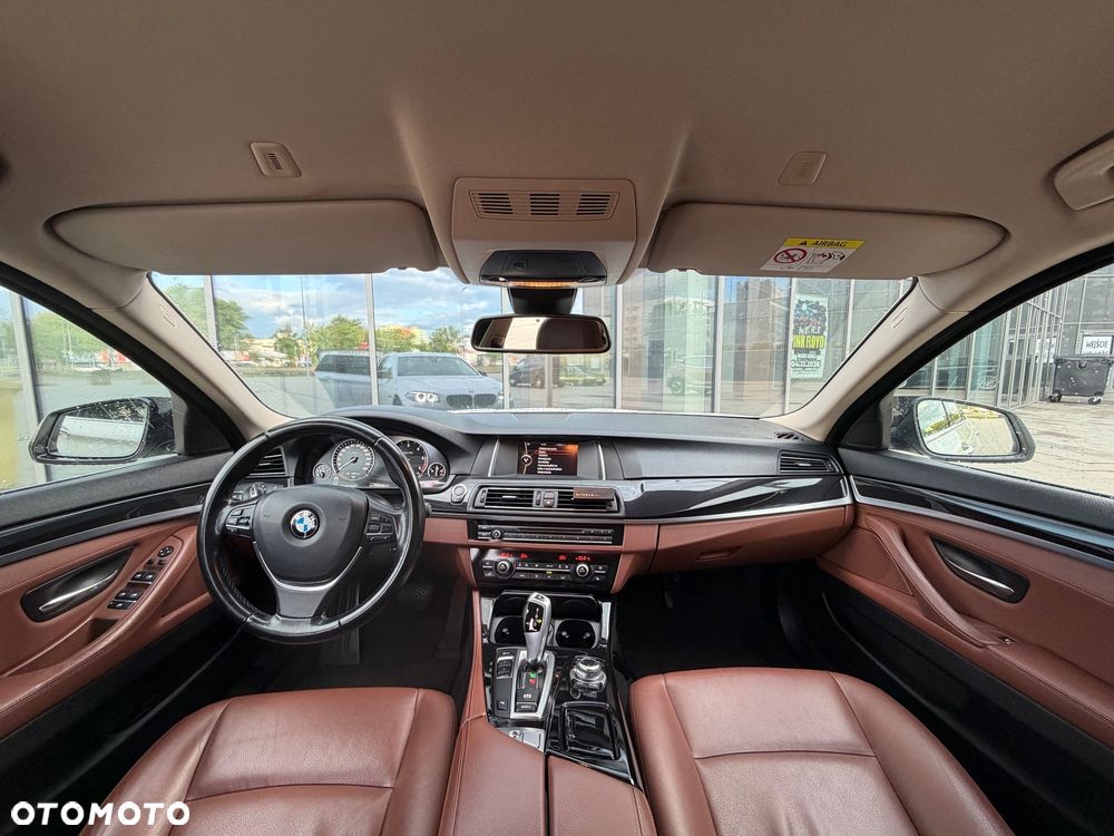 BMW Seria 5 520d Luxury Line - 14