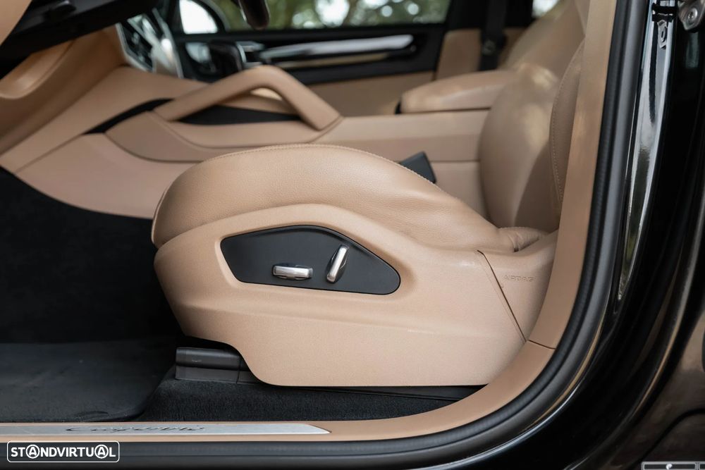 Porsche Cayenne E-Hybrid - 15