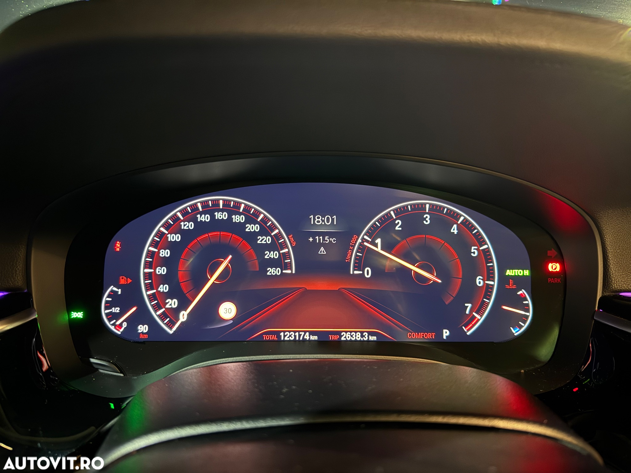 BMW Seria 5 530i xDrive AT - 18
