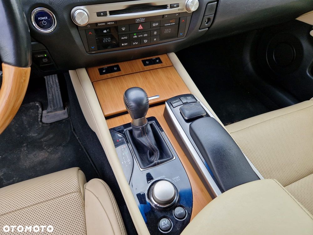 Lexus GS 300h Prestige - 10