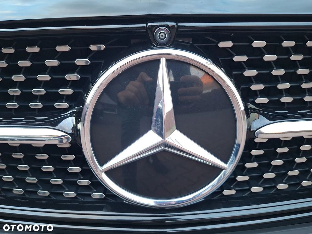 Mercedes-Benz Klasa E 220 d 4-Matic AMG - 18