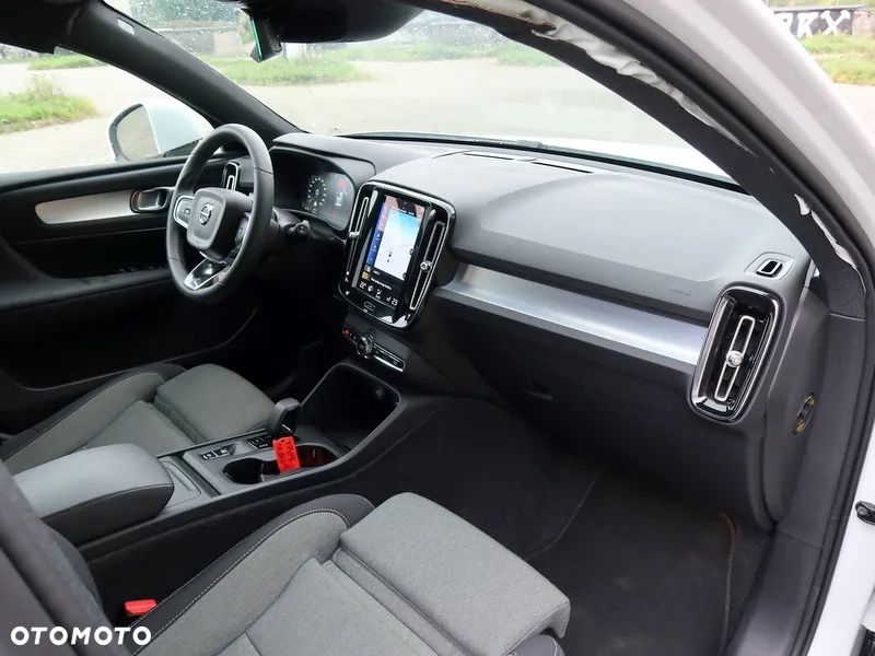 Volvo XC 40 T2 Essential - 16