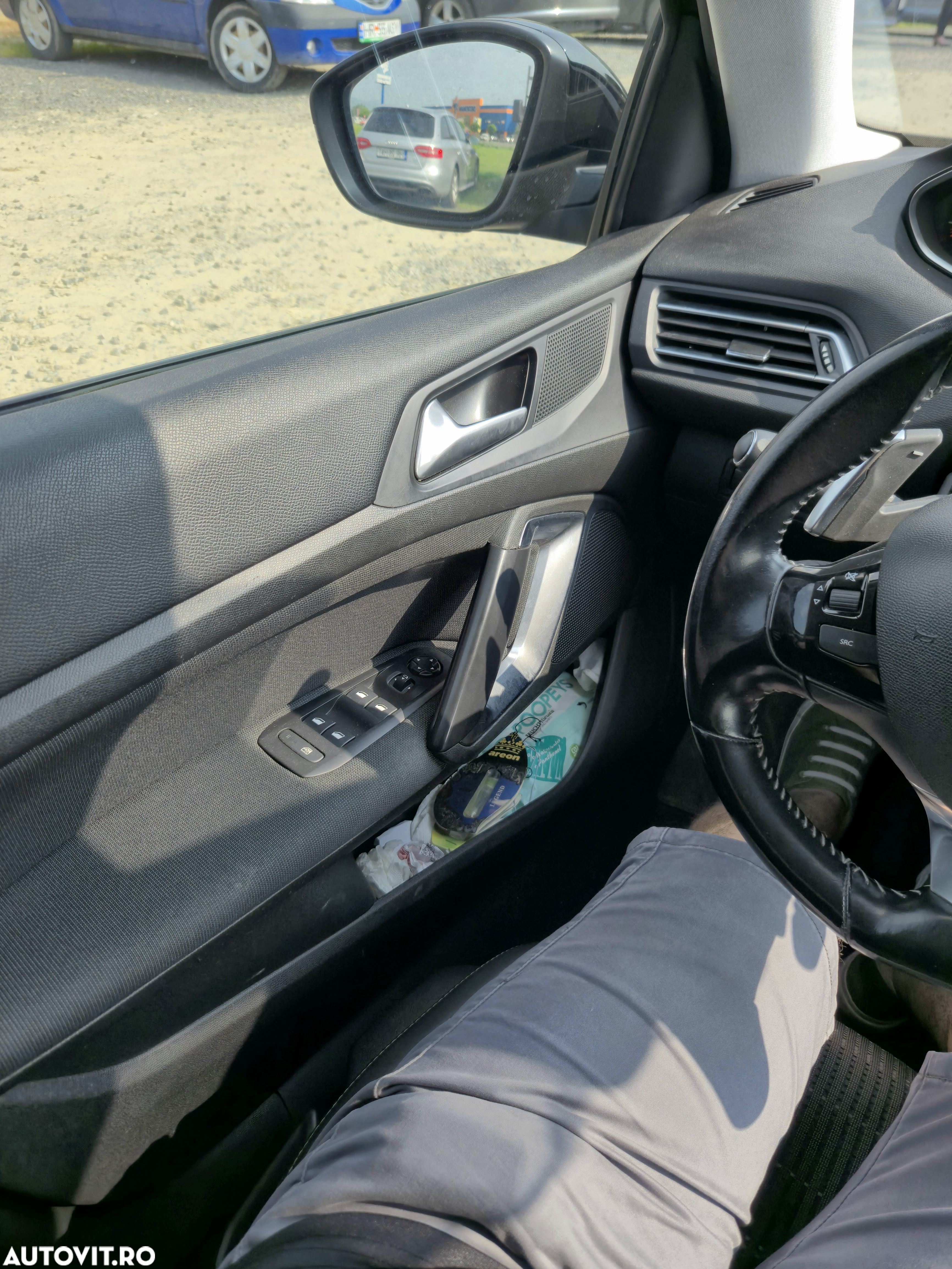 Peugeot 308 1.2 L PureTech Turbo Active Aut. - 10