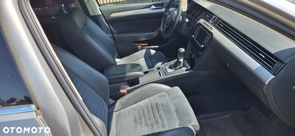 Volkswagen Passat 2.0 TDI BMT Highline - 13