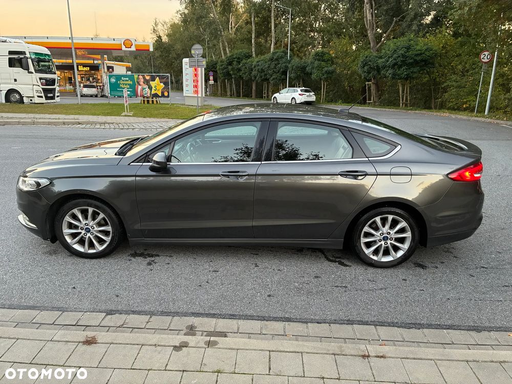 Ford Fusion - 2