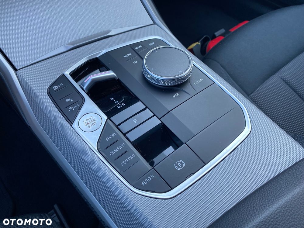 BMW Seria 3 318i Advantage - 19