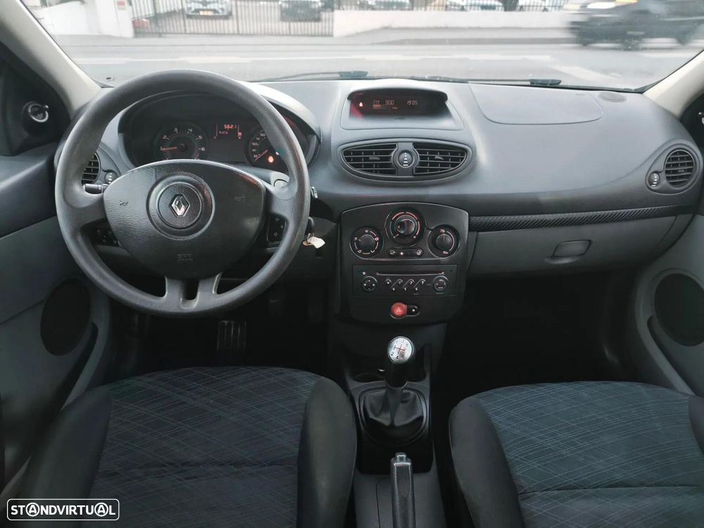 Renault Clio 1.2 16V Dynamique - 21