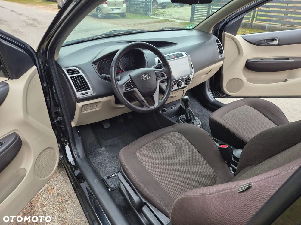 Hyundai i20 - 16