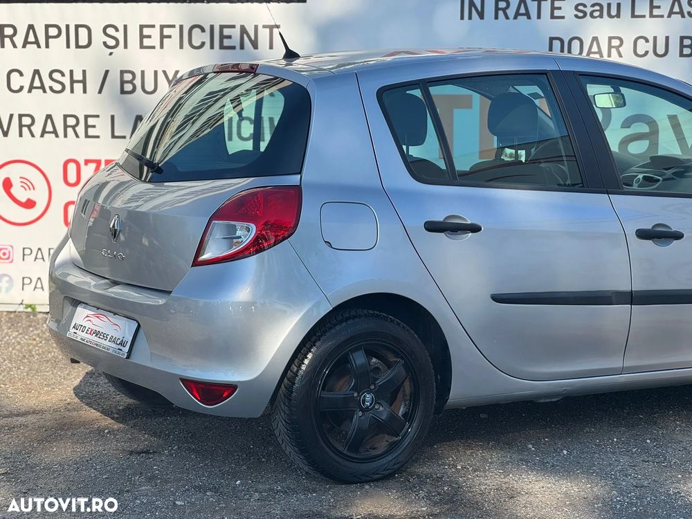 Renault Clio 1.2 16V 75 Collection - 19