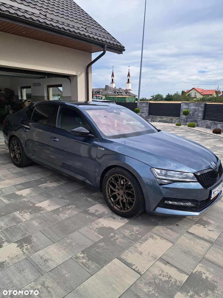 Skoda Superb 2.0 TDI SCR 4x4 Sportline DSG - 2