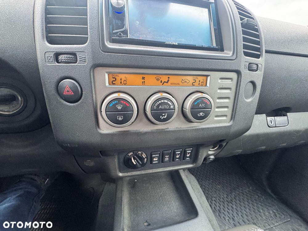 Nissan Navara DPF Autm Premium - 14