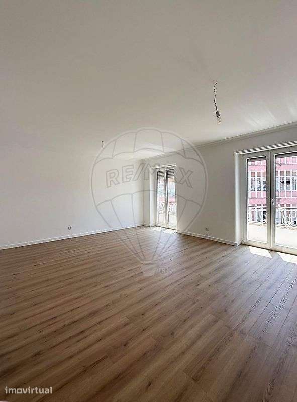 Apartamento T2 para arrendamento - Grande imagem: 2/41