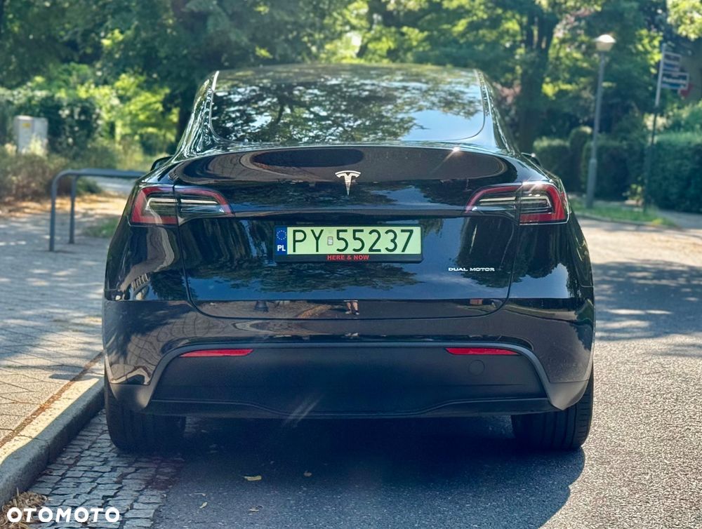 Tesla Model Y - 9