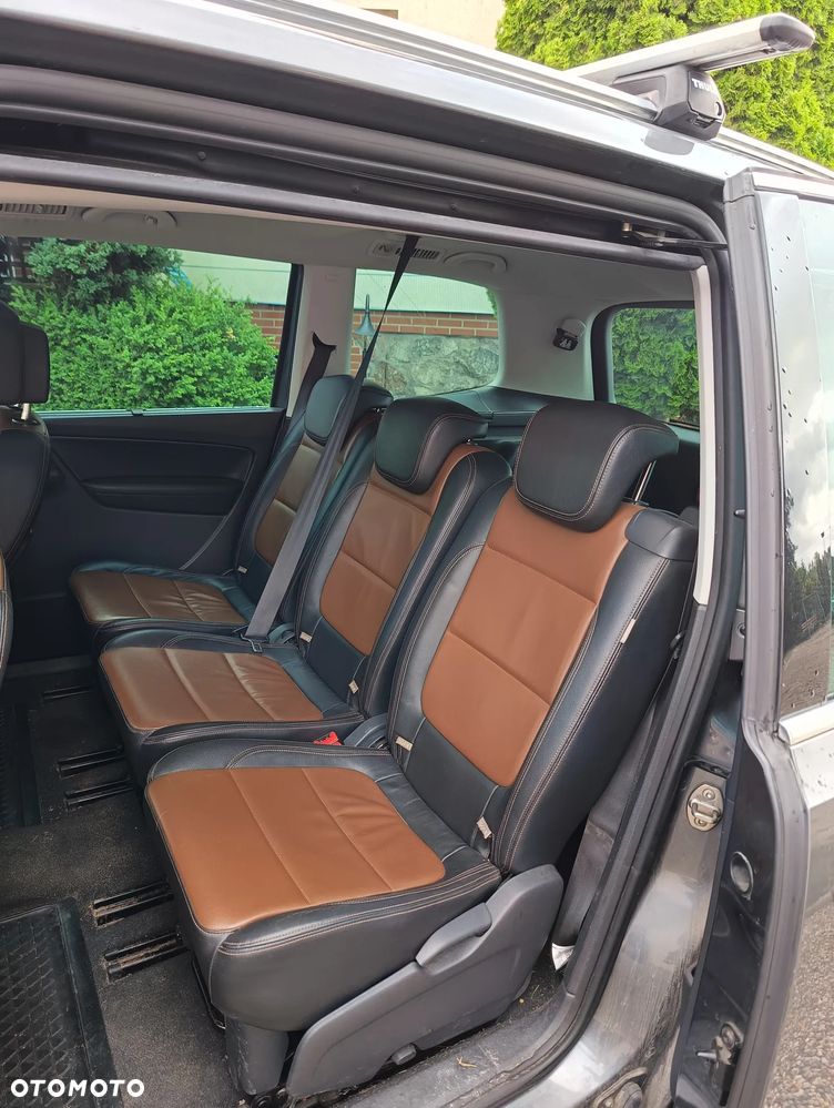 Volkswagen Sharan 2.0 TDI Highline DSG - 9