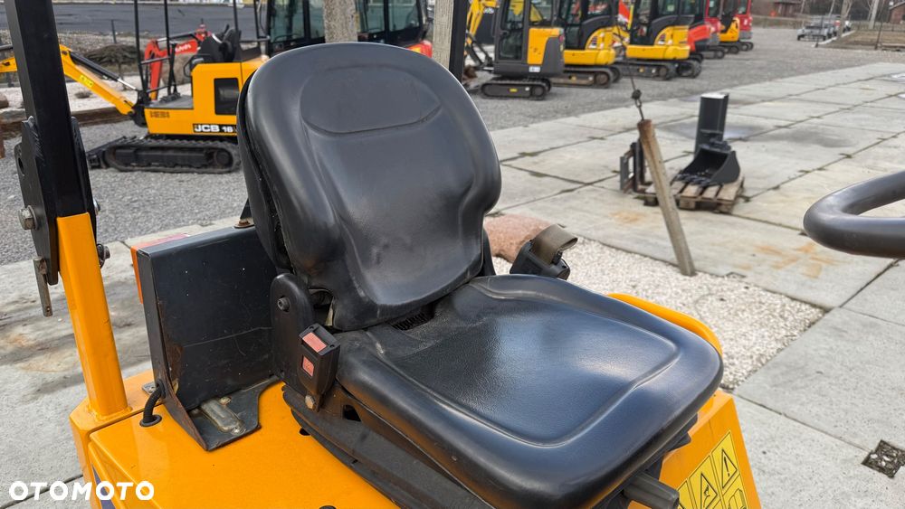 Thwaites MACH202 - 10