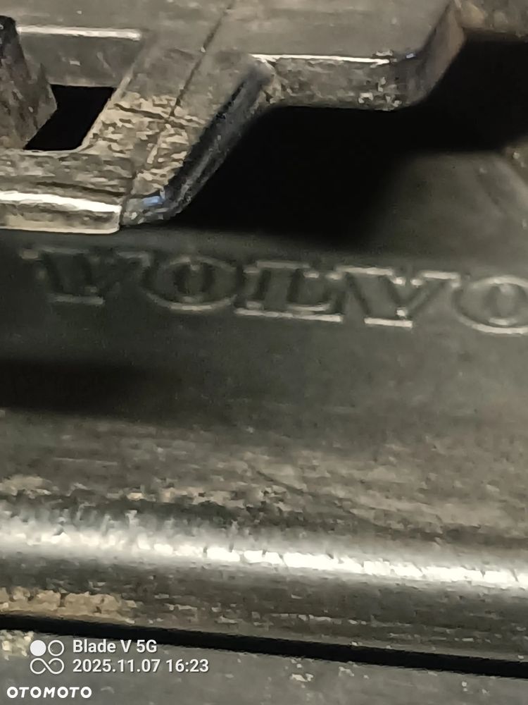 Grill Atrapa Volvo XC60 II - 8