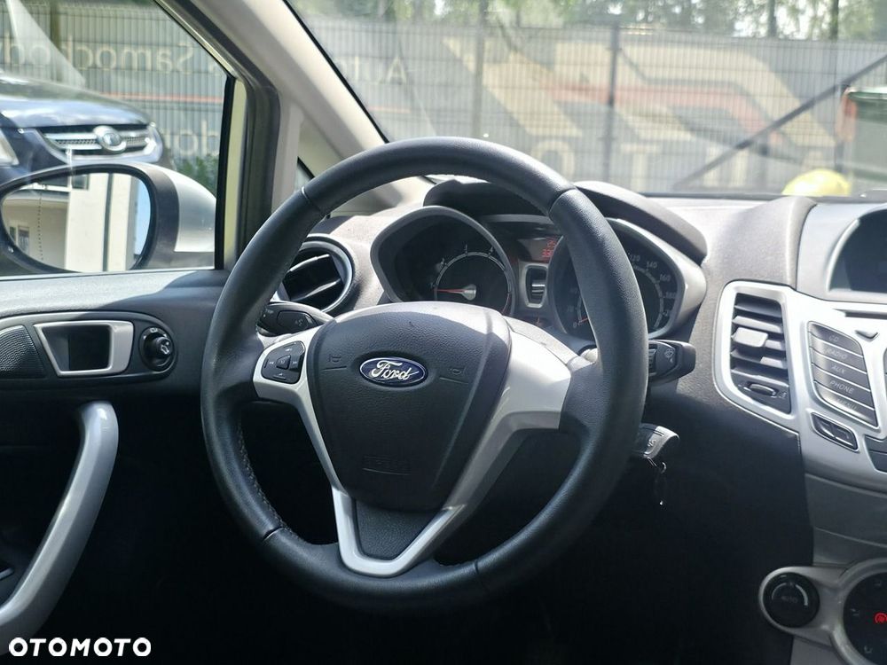 Ford Fiesta - 12