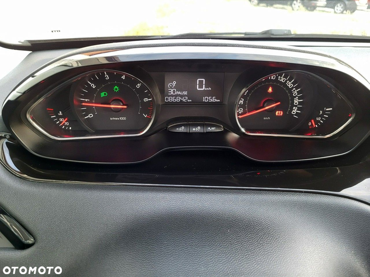 Peugeot 208 - 21