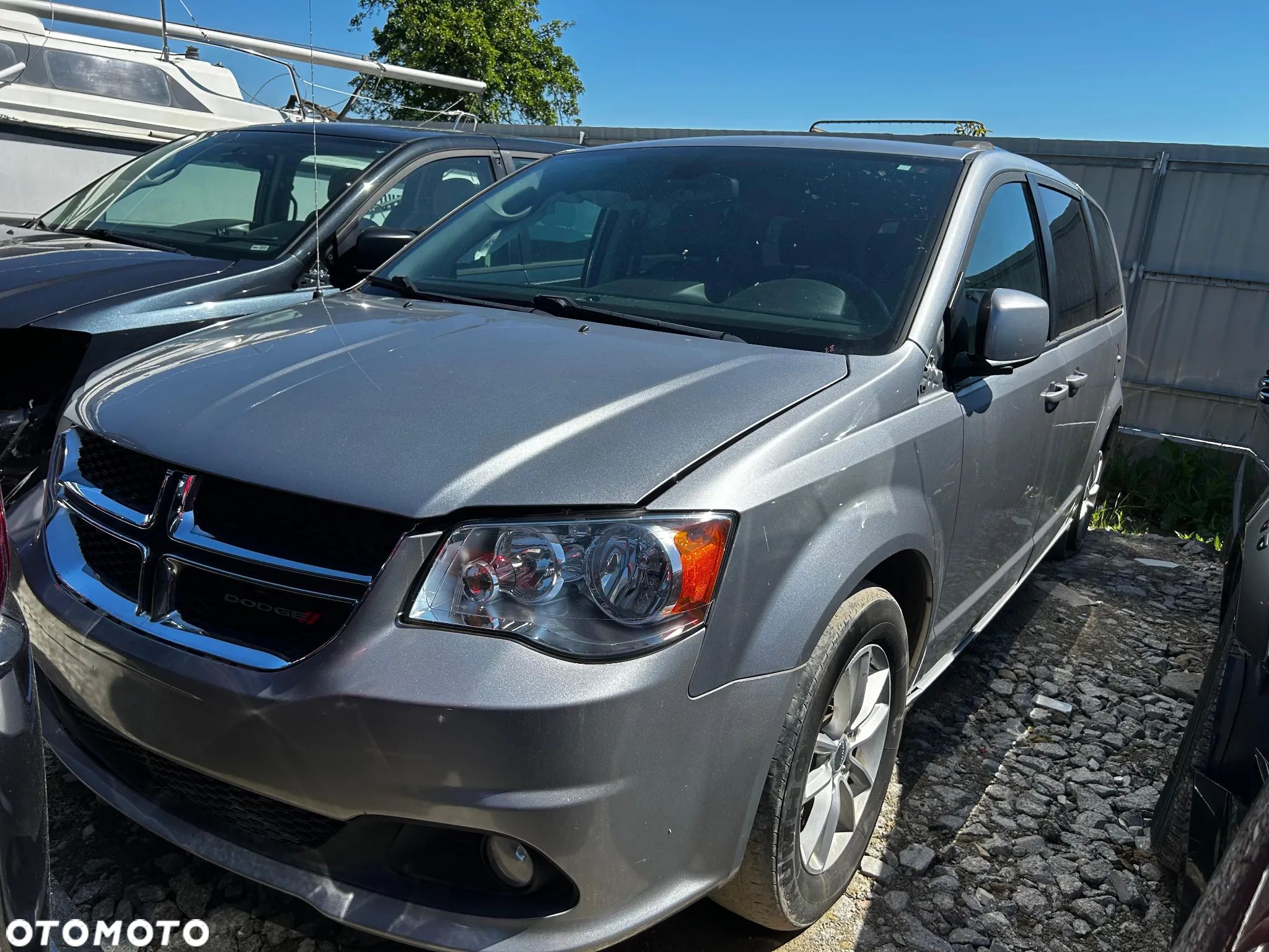 Dodge Grand Caravan - 1
