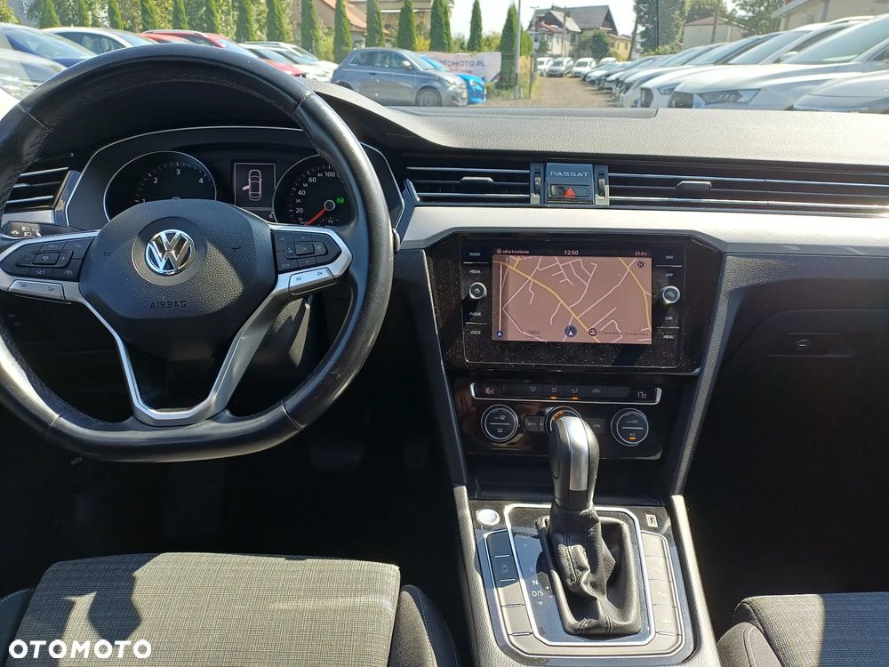 Volkswagen Passat - 27
