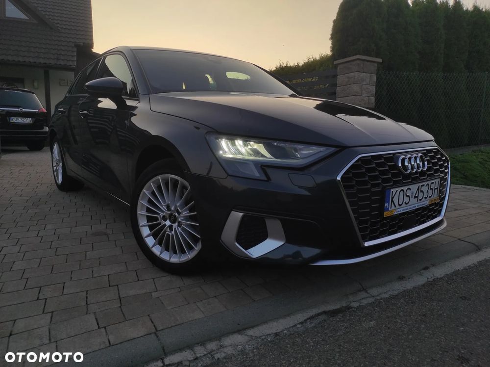 Audi A3 Sportback - 1