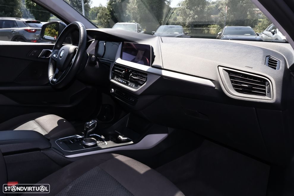 BMW 118 i Auto - 13