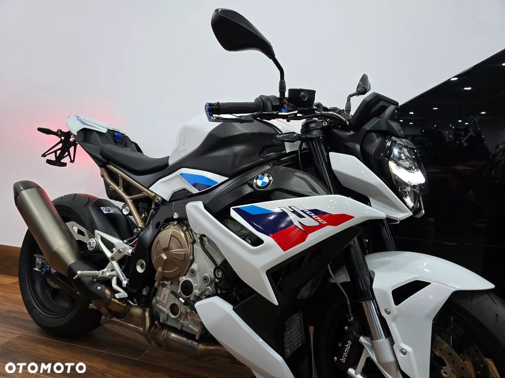 BMW S - 2