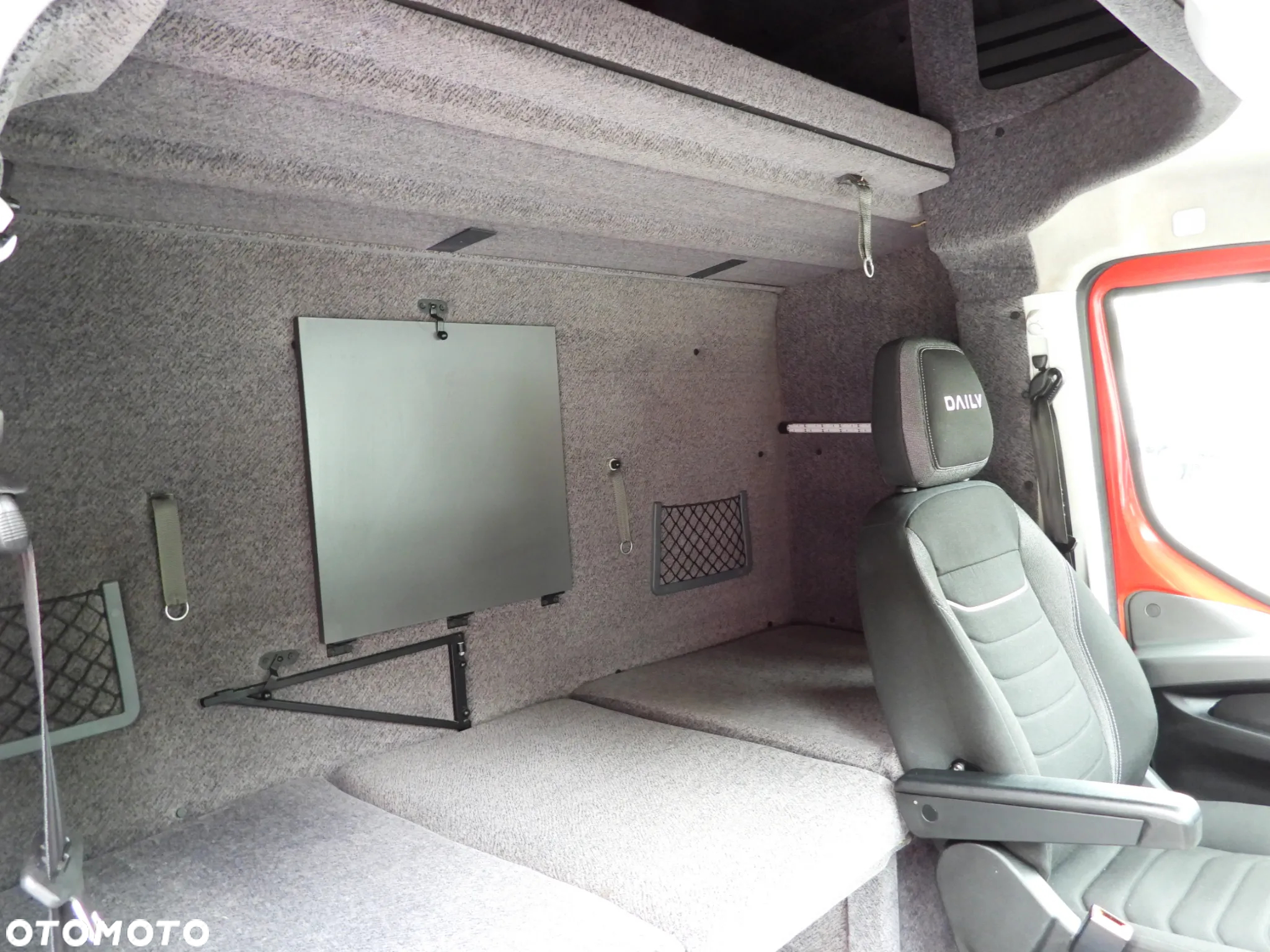 Iveco DAILY 35S21 PLANDEKA 10 PALET WEBASTO TEMPOMAT NAWIGACJA LEDY PNEUMATYKA AUTOMAT HI-MATIC KLIMATYZACJA 210KM [ 484924 ] - 35