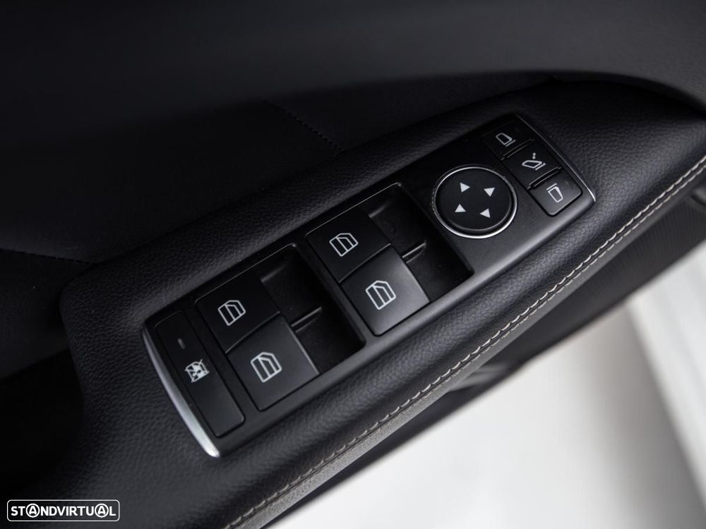 Mercedes-Benz CLS 250 — fotografia 15