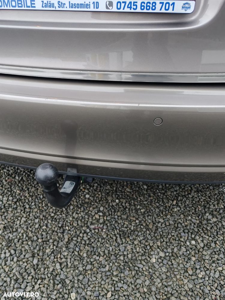 Volkswagen Golf Plus 2.0 TDI DSG Comfortline - 10