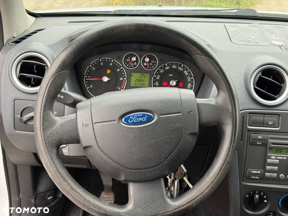 Ford Fusion - 23