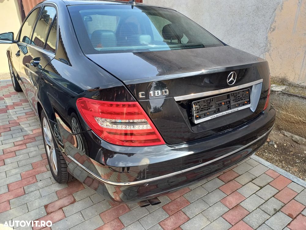 Mercedes-Benz C 180 BlueEFFICIENCY Avantgarde - 10