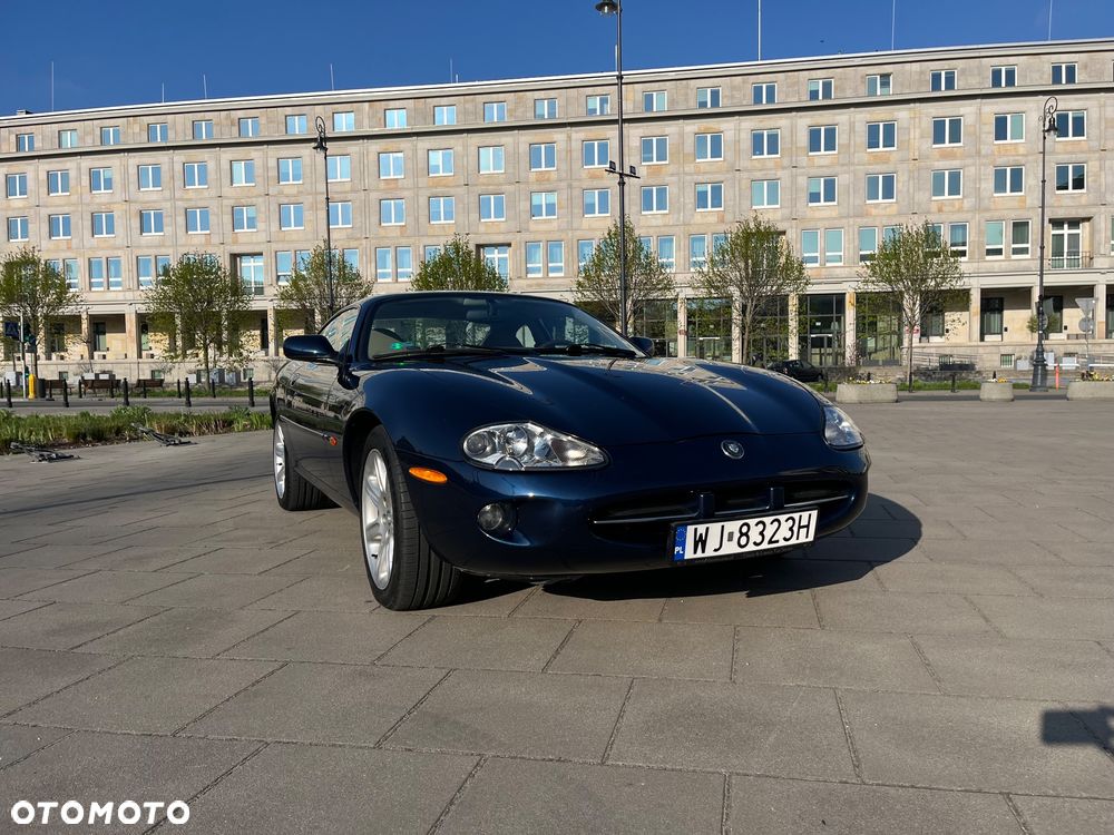 Jaguar XK8 - 6