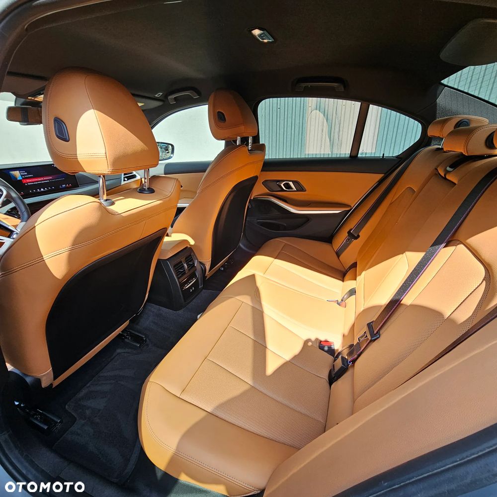 BMW Seria 3 M340i xDrive sport - 25