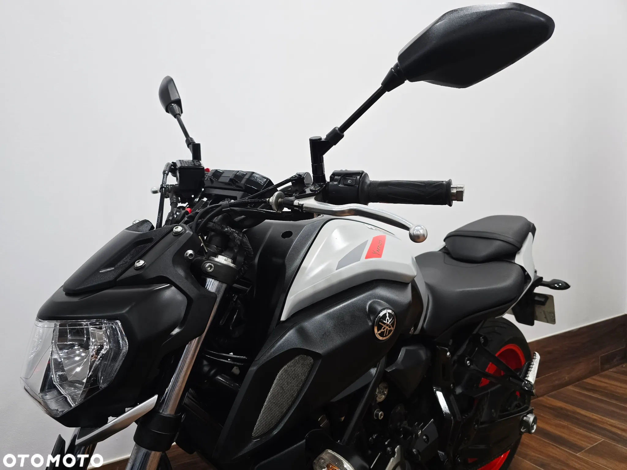 Yamaha MT - 16