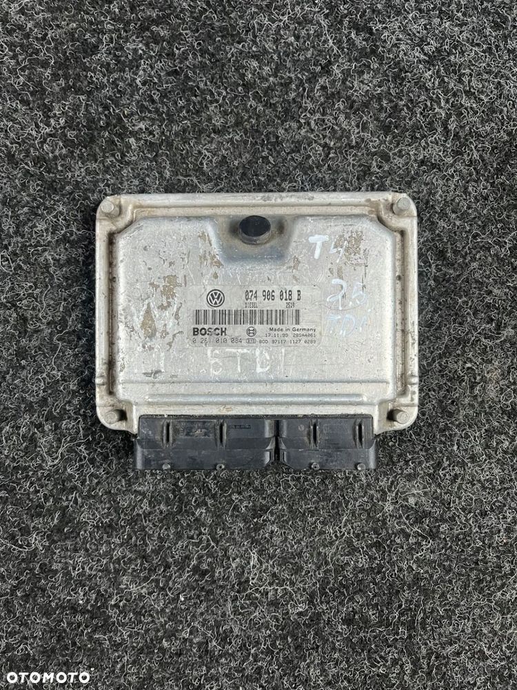 komputer sterownik silnika vw t4 transporter 2.5 TDI 074906018B 0281010084 - 2