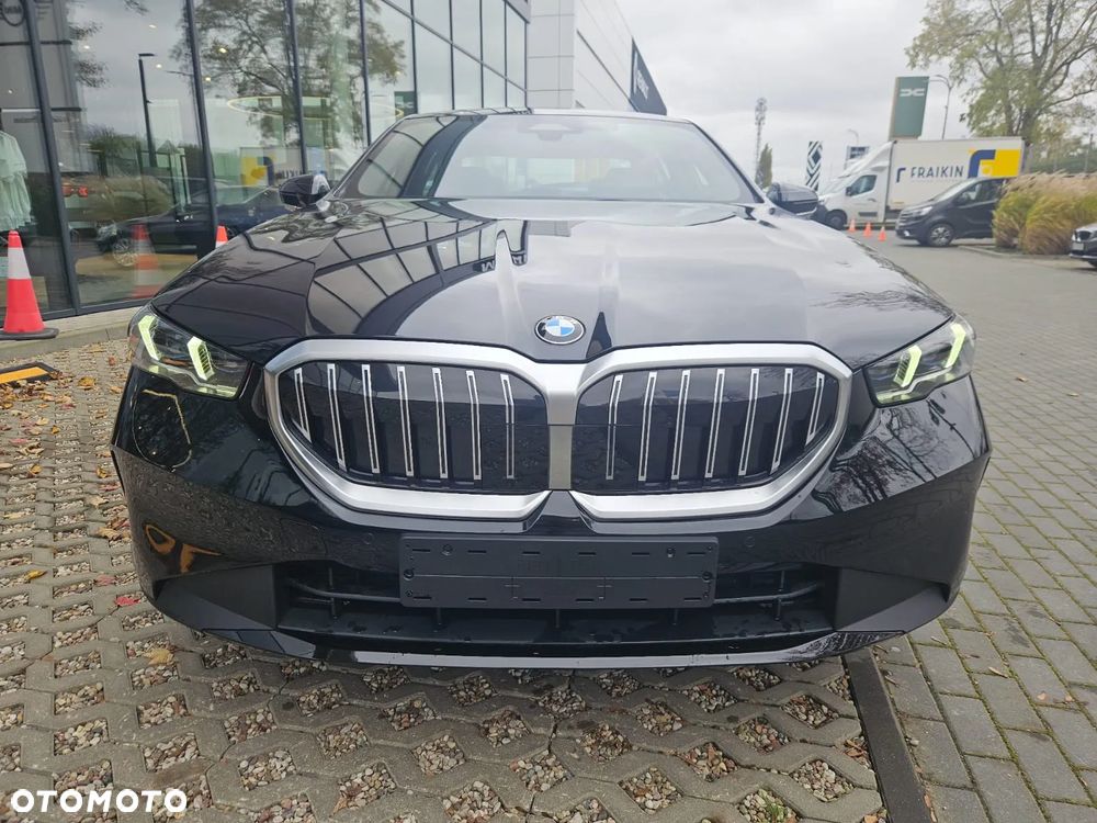BMW Seria 5 520d xDrive - 10